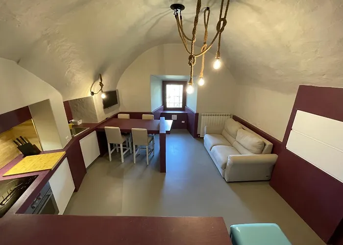 La Torretta Di Eggi Affittacamere *